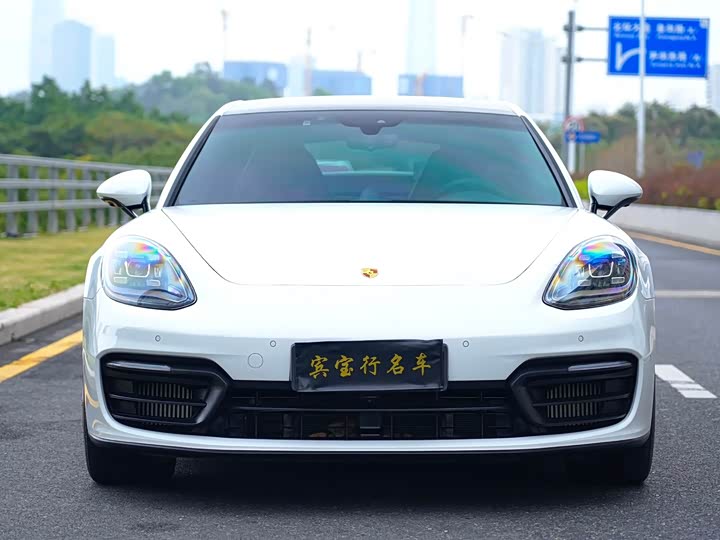 Фото 2 - Porsche Panamera Hybrid