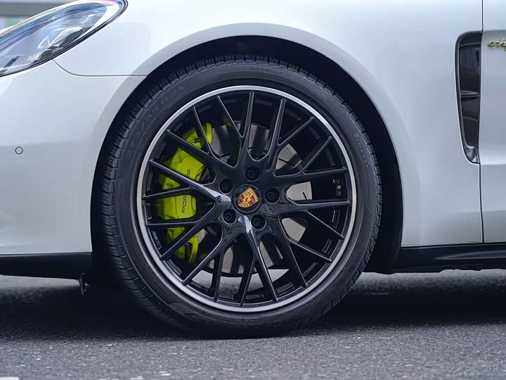 Фото 6 - Porsche Panamera Hybrid