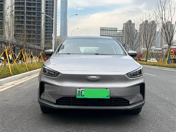 Фото 1 - Geely Geometry C