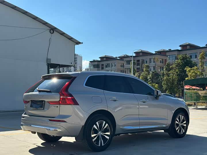 Фото 9 - Volvo XC60