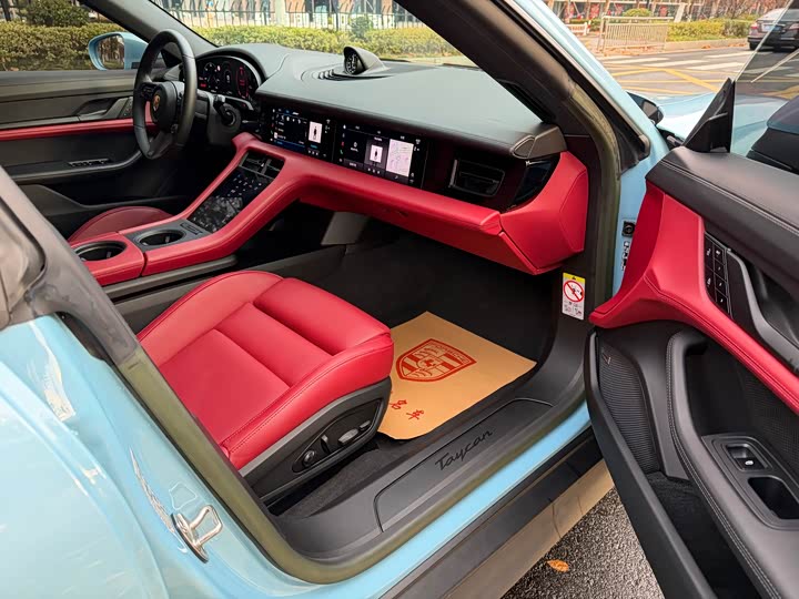 Фото 7 - Porsche Taycan