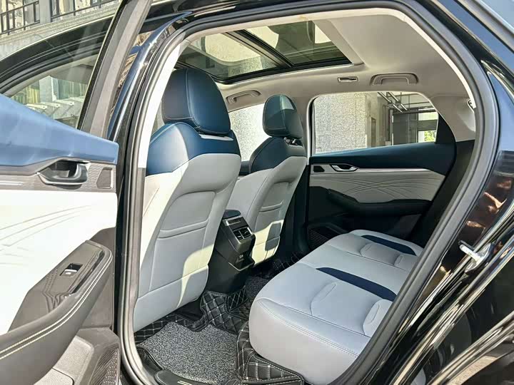 Фото 6 - Geely Preface