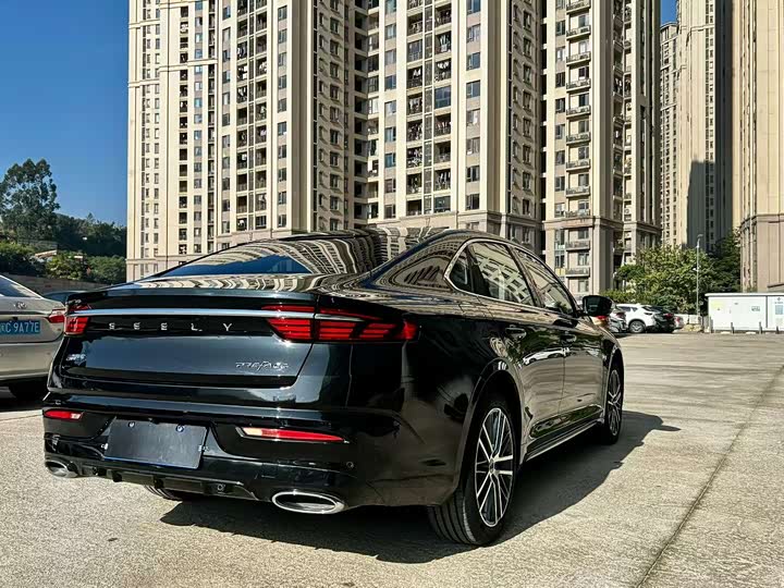 Фото 7 - Geely Preface