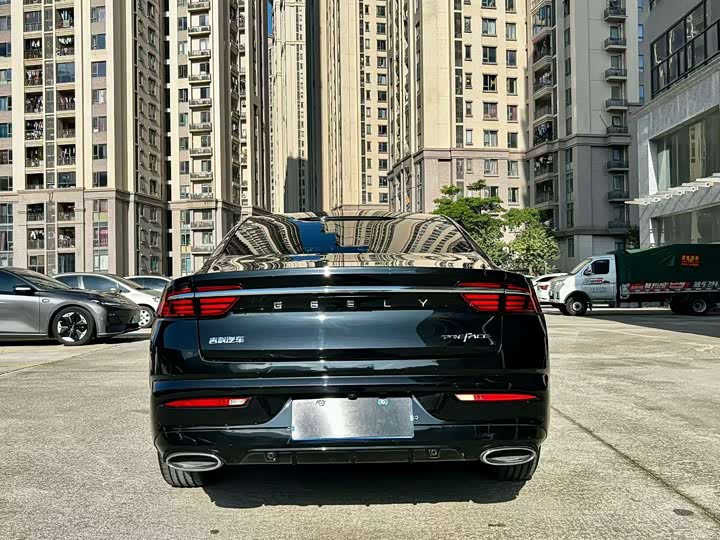 Фото 8 - Geely Preface