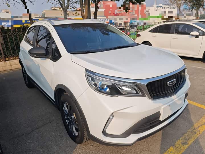Фото 4 - Geely Vision X3