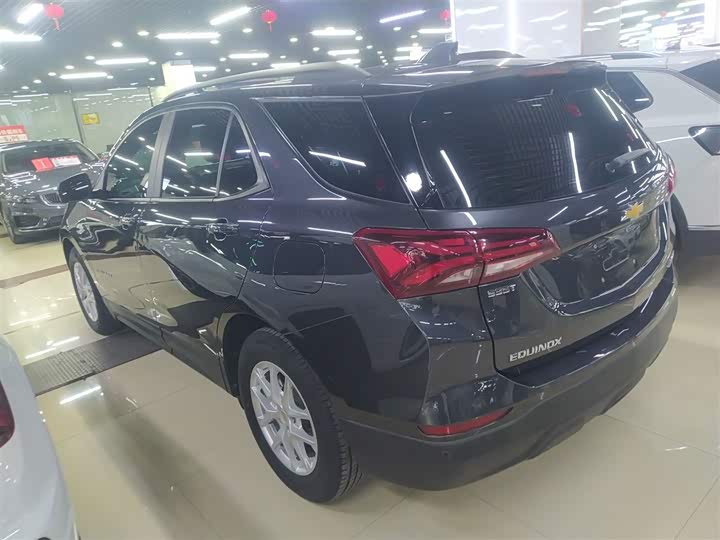 Фото 5 - Chevrolet Equinox