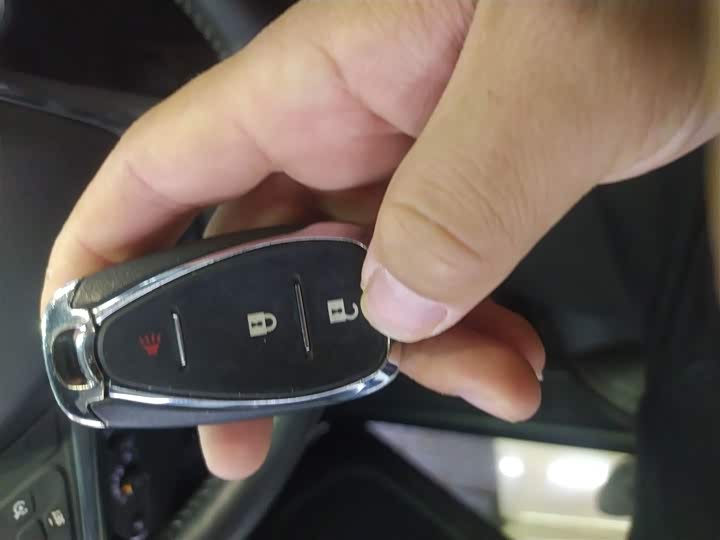 Фото 9 - Chevrolet Equinox