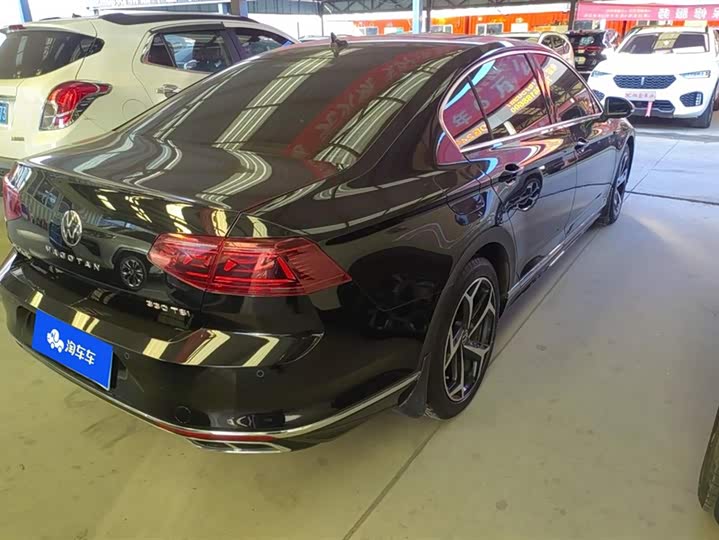 Фото 3 - Volkswagen Magotan