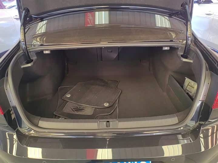 Фото 4 - Volkswagen Magotan