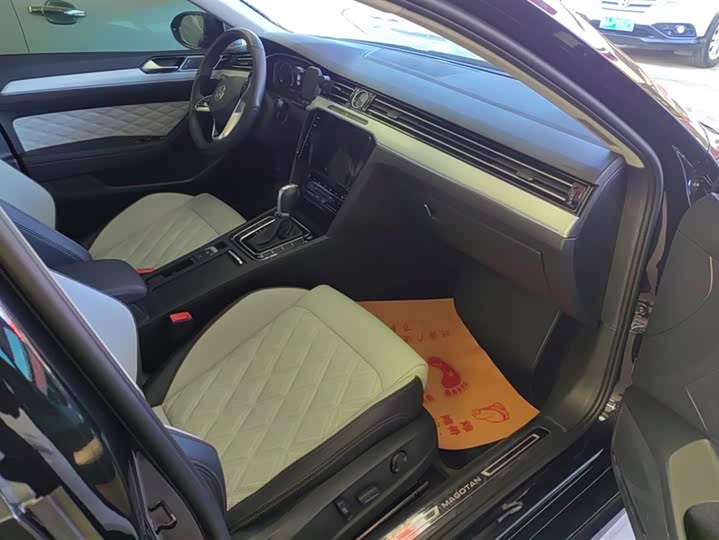 Фото 8 - Volkswagen Magotan