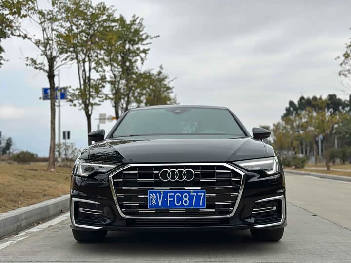 Фото 2 - Audi A6L