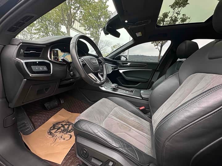 Фото 8 - Audi A6L