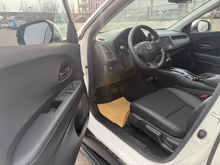 Фото 9 - Honda Vezel