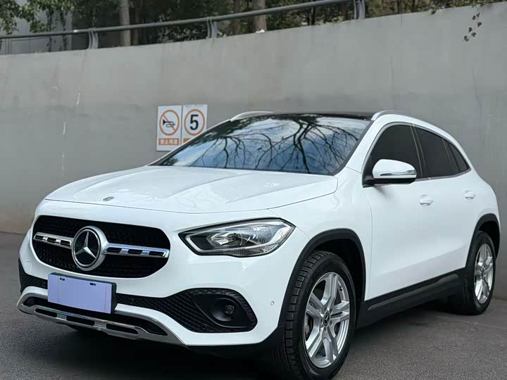 Фото 1 - Mercedes-Benz GLA-Class
