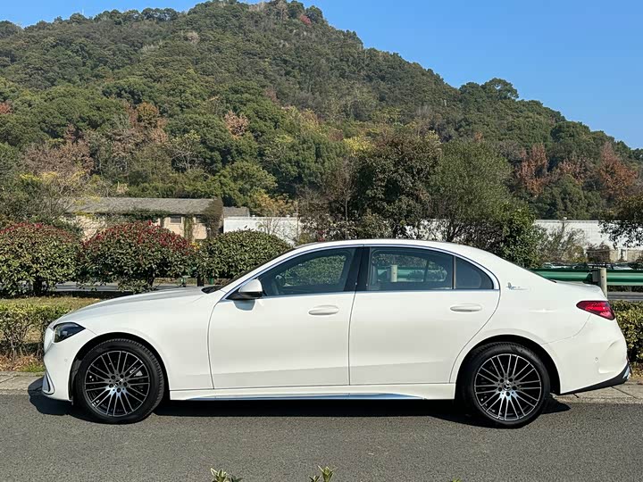 Фото 3 - Mercedes-Benz C-Class