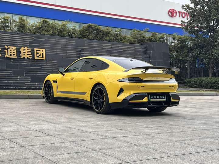 Фото 4 - Xiaomi SU7 Ultra