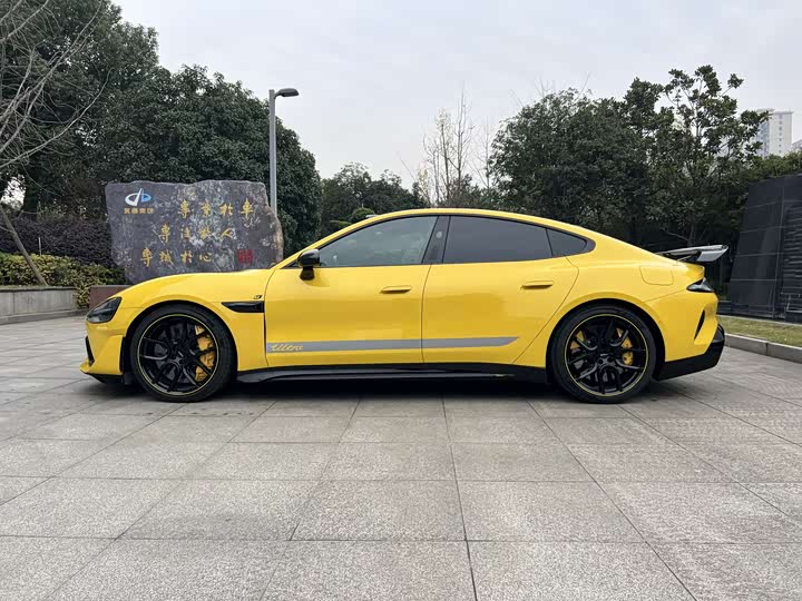 Фото 7 - Xiaomi SU7 Ultra