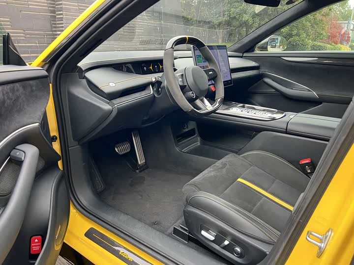 Фото 8 - Xiaomi SU7 Ultra