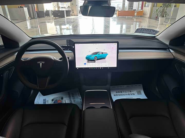 Фото 5 - Tesla Model 3