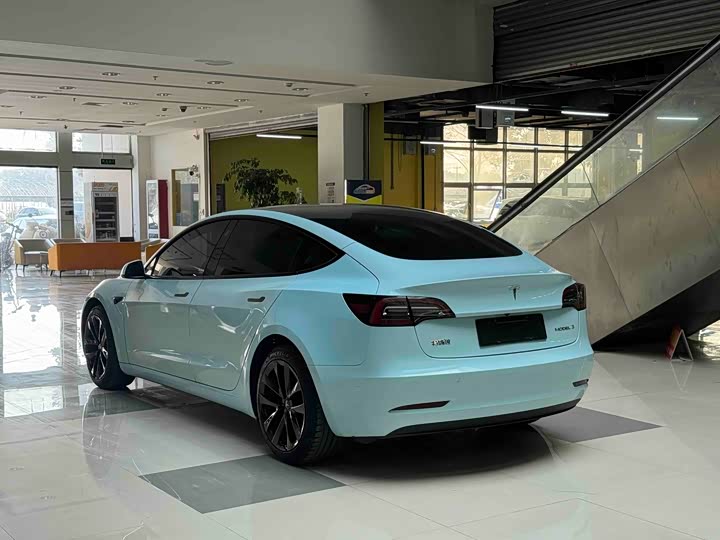 Фото 8 - Tesla Model 3