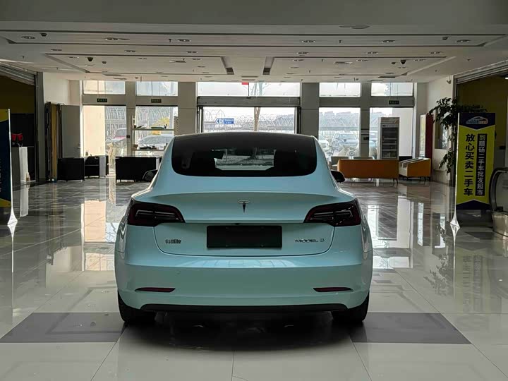 Фото 9 - Tesla Model 3