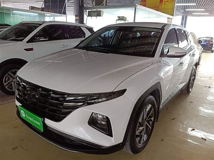 Фото 2 - Hyundai Tucson L