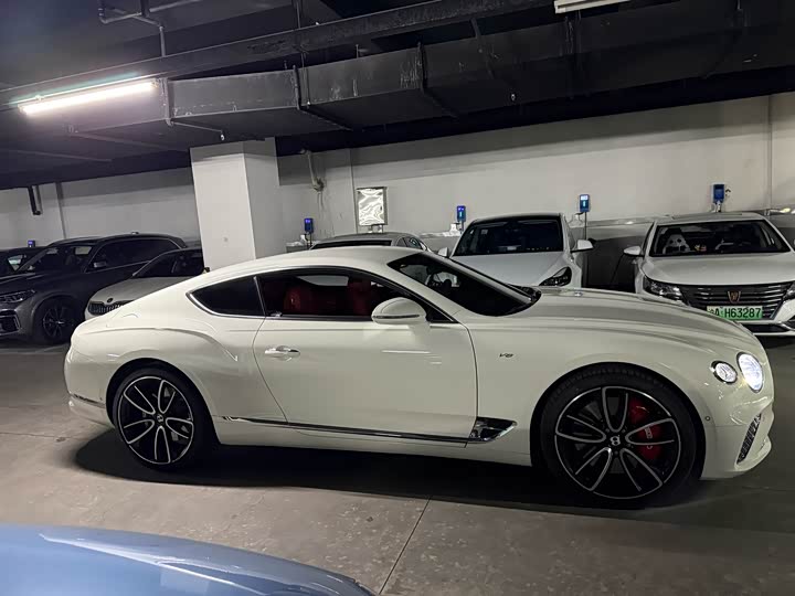 Фото 4 - Bentley Continental GT