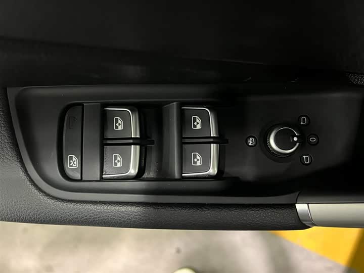 Фото 9 - Audi Q2L