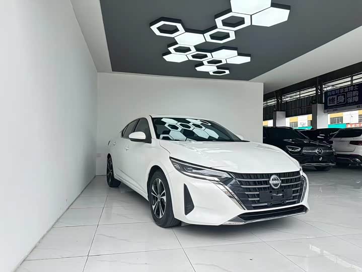 Фото 3 - Nissan Sylphy