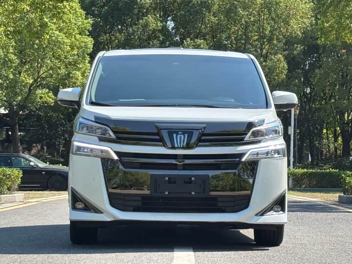 Фото 2 - Toyota Vellfire