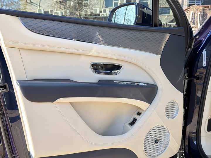 Фото 4 - Bentley Bentayga