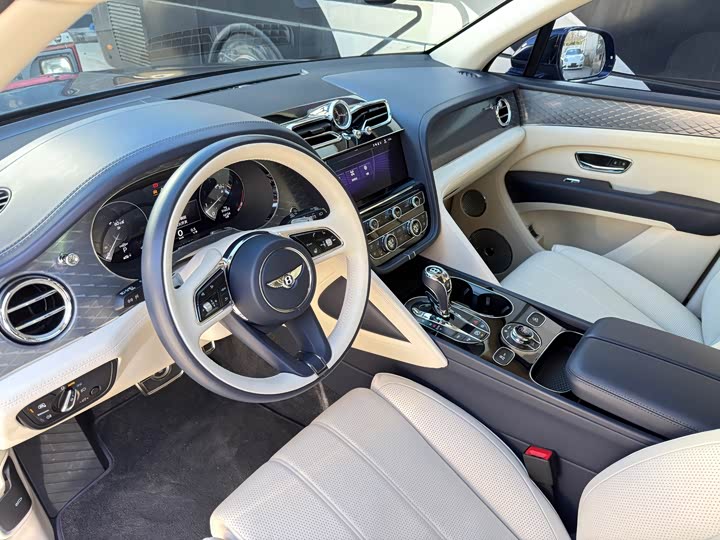 Фото 5 - Bentley Bentayga