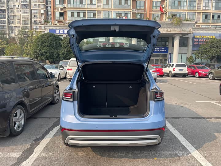 Фото 5 - Volkswagen Tharu