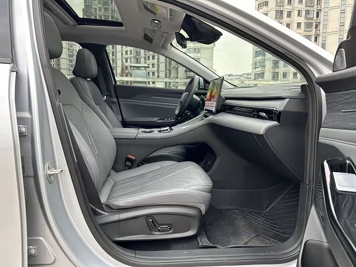 Фото 4 - Geely Galaxy L6
