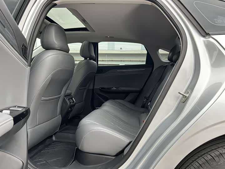 Фото 6 - Geely Galaxy L6