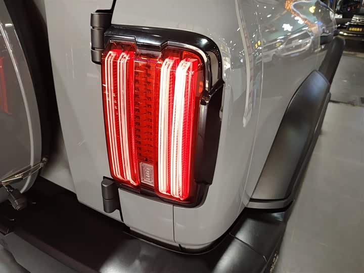 Фото 8 - Tank 300