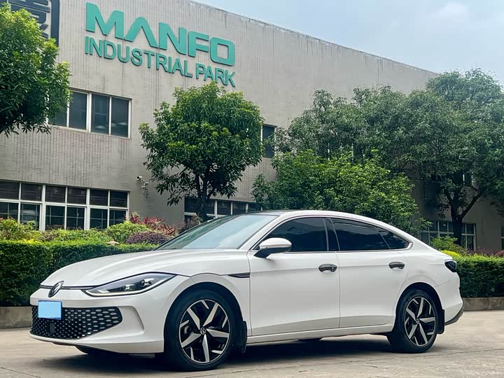 Фото 1 - Volkswagen Lamando L