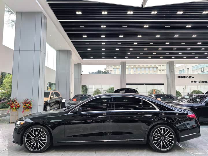 Фото 4 - Mercedes-Benz S-Class