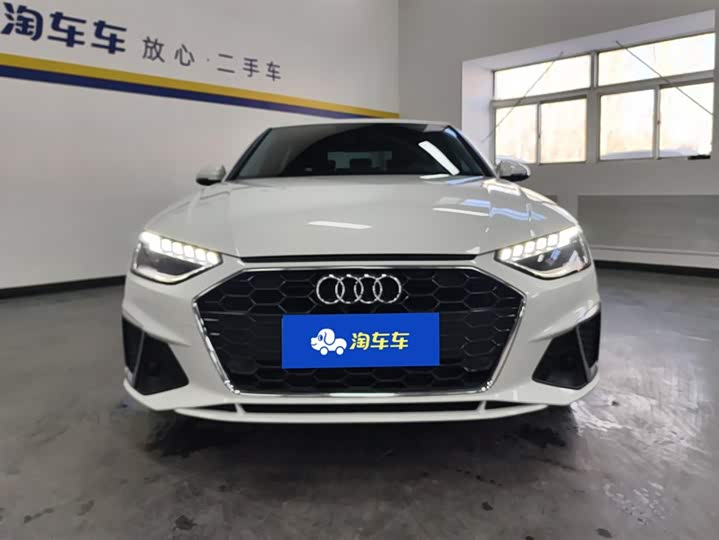 Фото 2 - Audi A4L