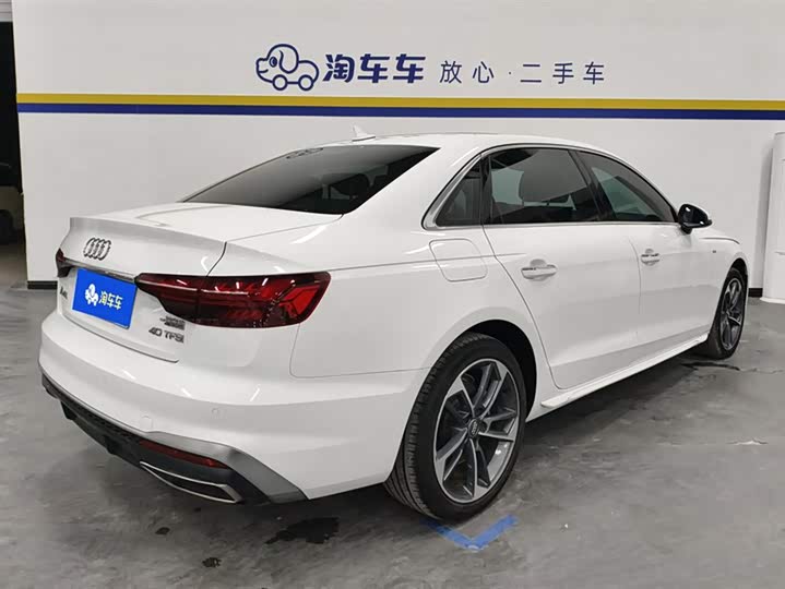 Фото 3 - Audi A4L