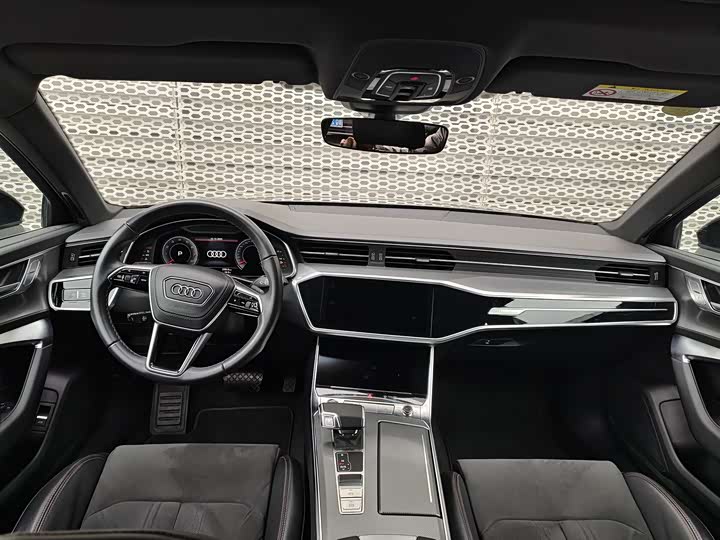 Фото 7 - Audi A6L