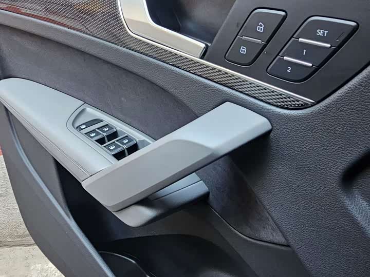 Фото 6 - Audi Q5L Sportback