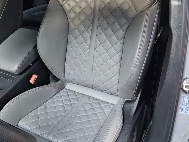 Фото 8 - Audi Q5L Sportback