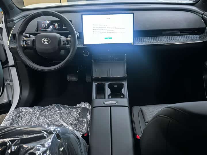 Фото 3 - Toyota bZ3X