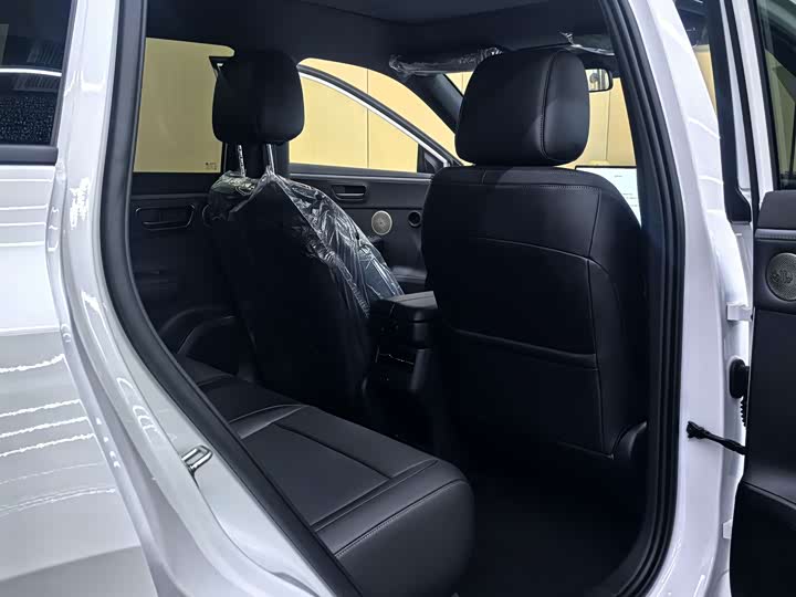 Фото 4 - Toyota bZ3X