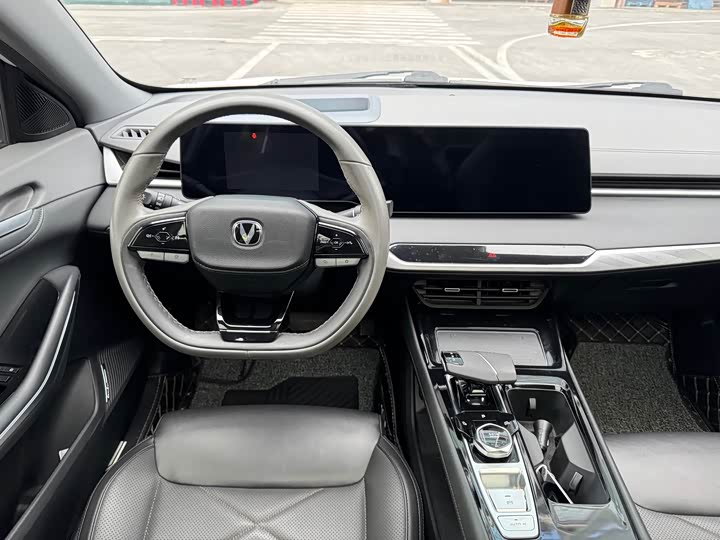 Фото 8 - Changan Raeton Plus