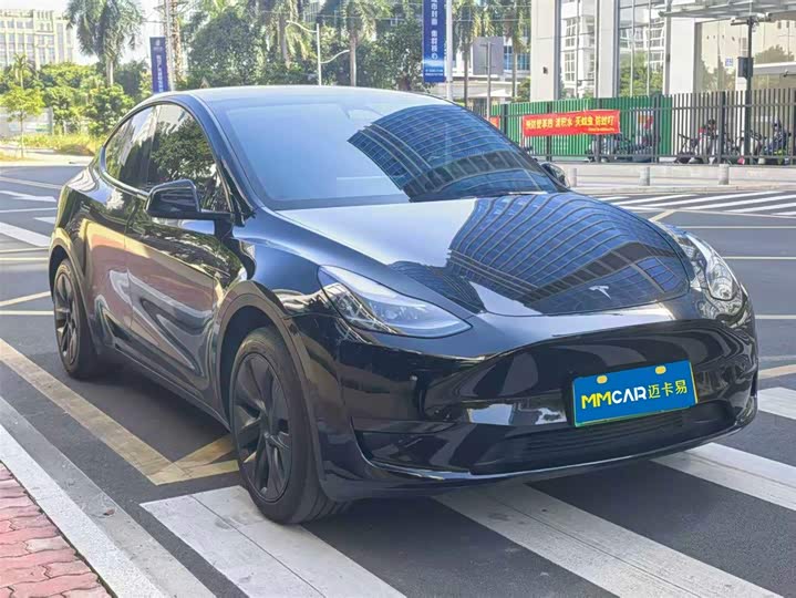 Фото 2 - Tesla Model Y