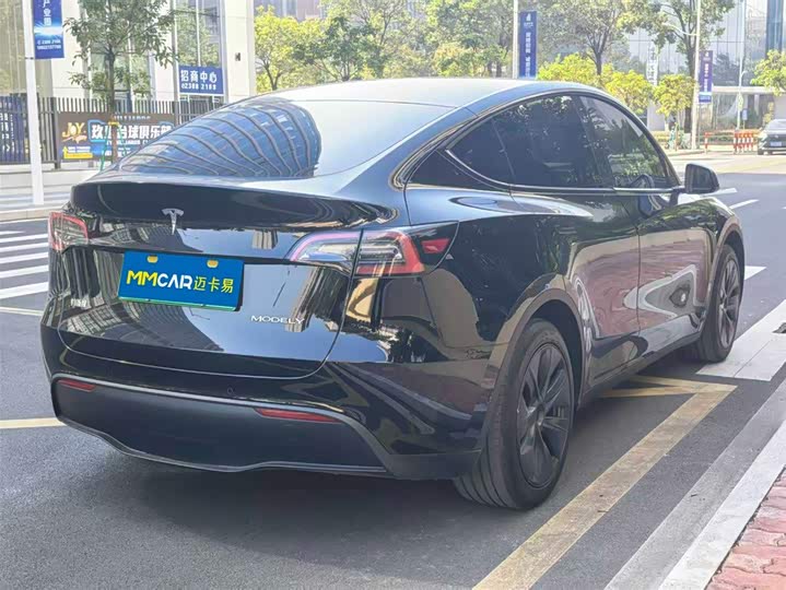 Фото 5 - Tesla Model Y