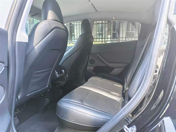 Фото 9 - Tesla Model Y