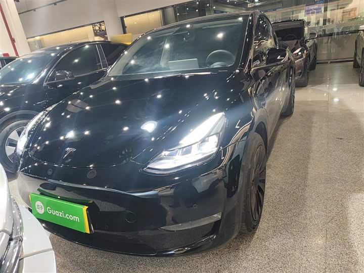 Фото 3 - Tesla Model Y